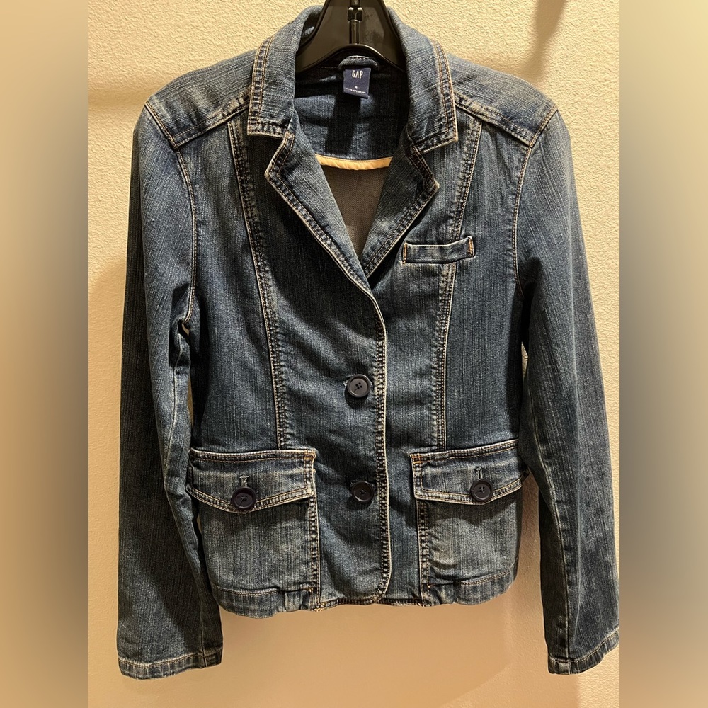 Women’s GAP jean jacket